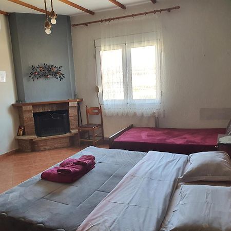 Alexandros Guesthouse Órma Екстериор снимка