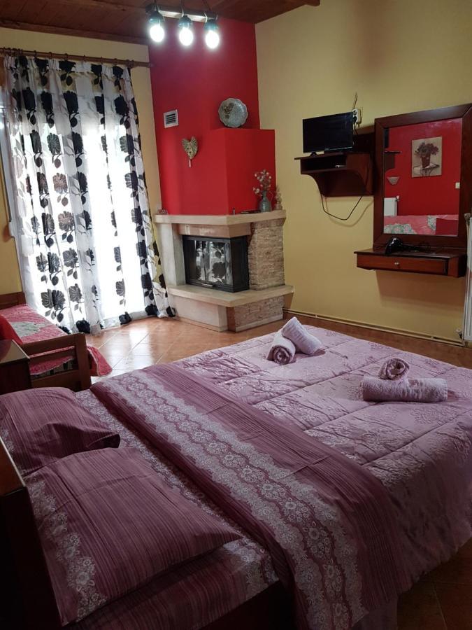 Alexandros Guesthouse Órma Екстериор снимка