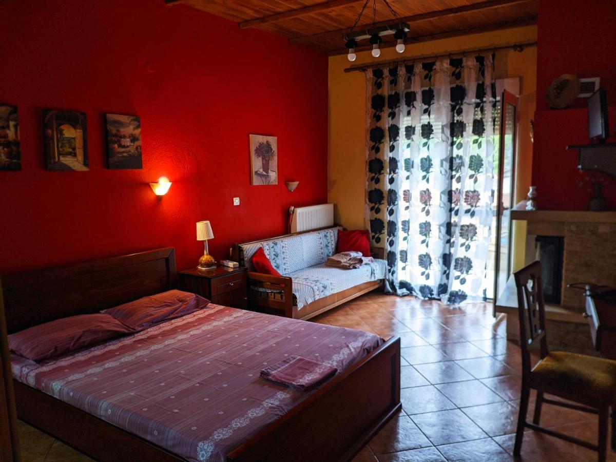 Alexandros Guesthouse Órma Екстериор снимка