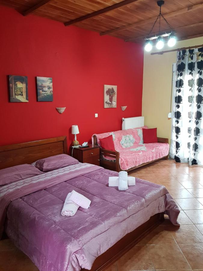 Alexandros Guesthouse Órma Екстериор снимка