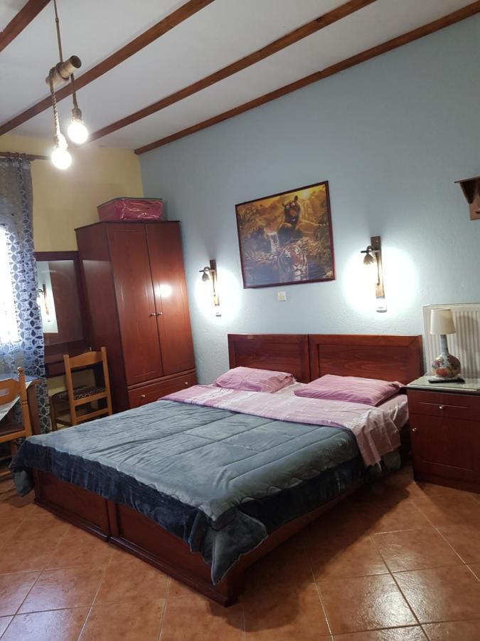 Alexandros Guesthouse Órma Екстериор снимка