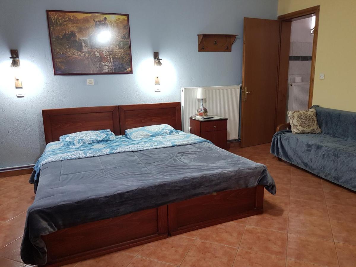 Alexandros Guesthouse Órma Екстериор снимка