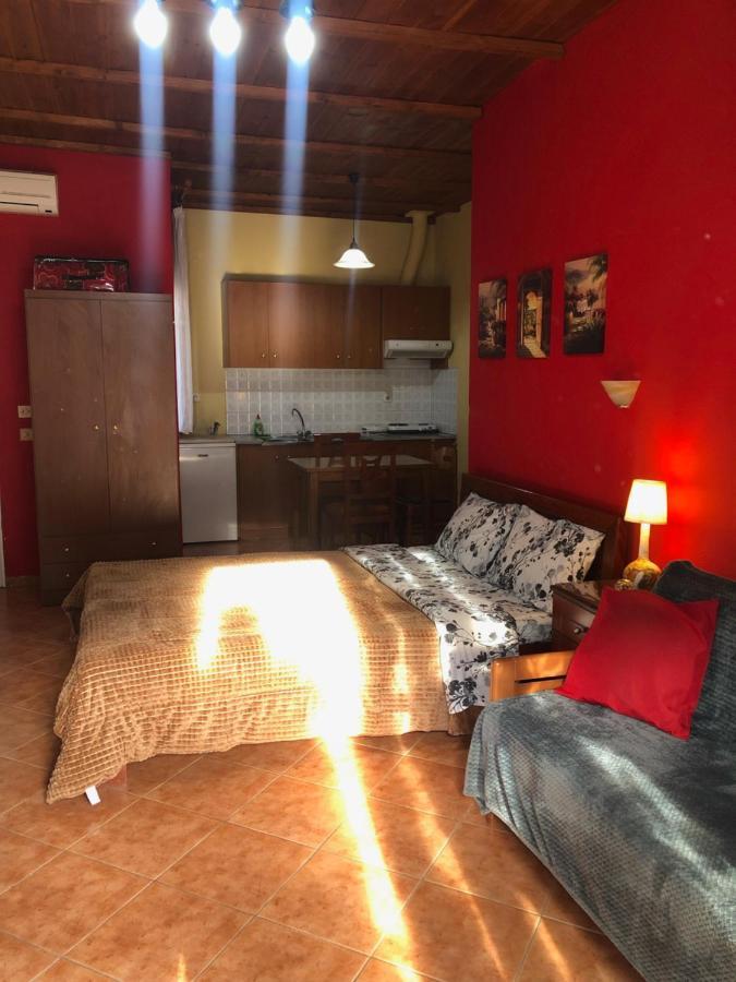 Alexandros Guesthouse Órma Екстериор снимка