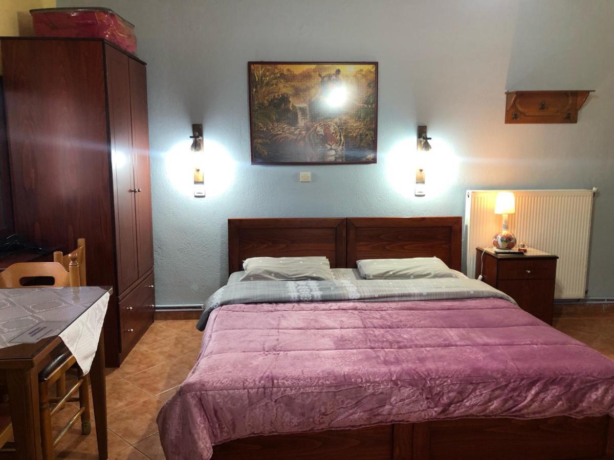 Alexandros Guesthouse Órma Екстериор снимка