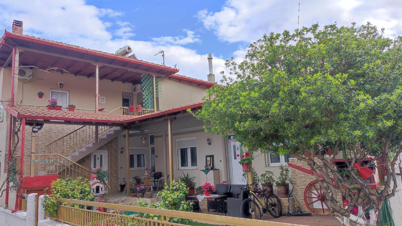 Alexandros Guesthouse Órma Екстериор снимка